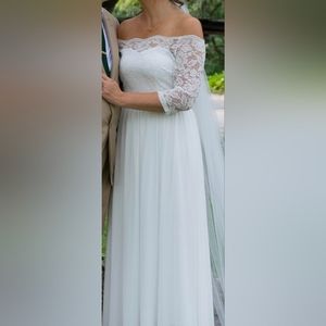 Simple Off-the-shoulder Lace Wedding Dress